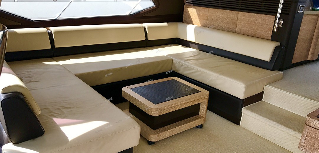 Azimut 64